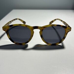 Women’s Tortiseshell Sunglasses